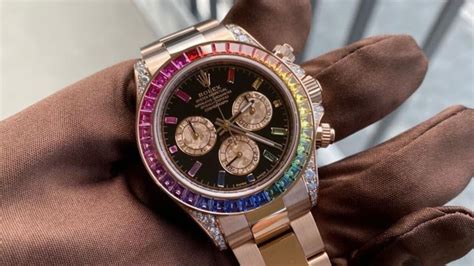 rolex daytona mit diamanten und safirebn|Rolex Daytona Rainbow: Extravagante Lünette mit Saphiren.